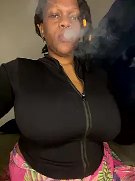 Boneca25 online show from January 13, 2026, 6:45 pm