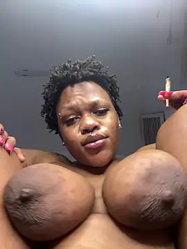 Boneca25 online show from April 1, 2026, 1:41 pm