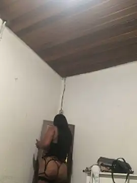 indiazinha69  online show from February 13, 2026, 7:47 pm