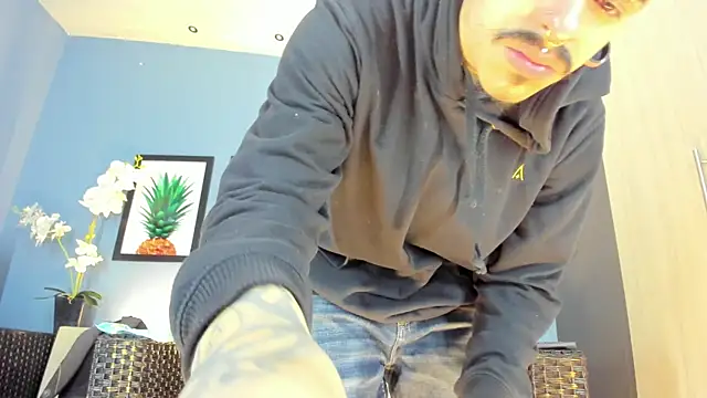 kaletattoo online show from December 22, 2025, 11:10 am