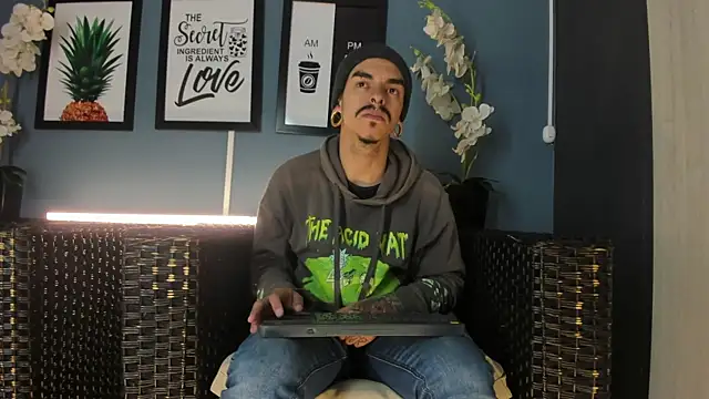 kaletattoo online show from December 19, 2025, 11:34 am