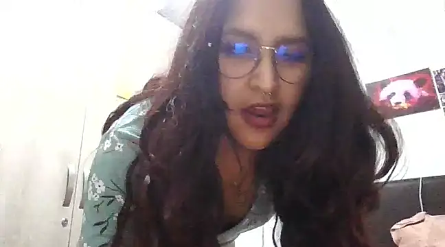 Snapshot of Sophy_61 chatting on February 15, 2025, 2:04 am Sophy 61 online show from February 15, 2025, 2:04 am