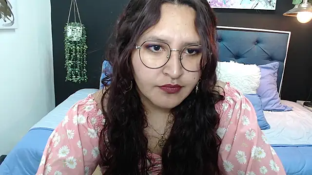 Snapshot of Sophy_61 chatting on February 17, 2025, 2:28 pm Sophy 61 online show from February 17, 2025, 2:28 pm