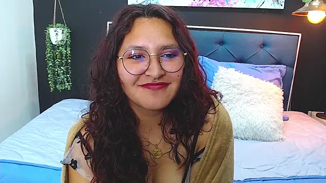 Snapshot of Sophy_61 chatting on February 20, 2025, 5:20 pm Sophy 61 online show from February 20, 2025, 5:20 pm