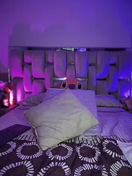 Snapshot of Ximena__1 chatting on February 3, 2026, 6:40 am Ximena 1 online show from February 3, 2026, 6:40 am