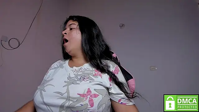 Little Shaara online show from October 6, 2025, 8:09 pm