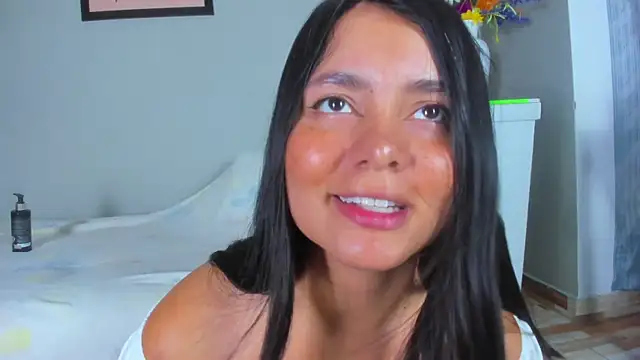 evaa greey online show from November 9, 2025, 8:13 pm