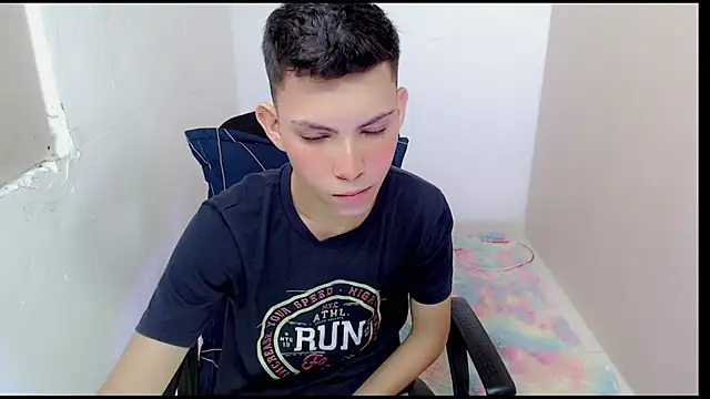 Snapshot of Alexxx_lov chatting on March 20, 2025, 6:53 pm Alexxx lov online show from March 20, 2025, 6:53 pm