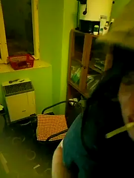 Snapshot of Adrianka chatting on October 3, 2025, 11:28 pm Adrianka online show from October 3, 2025, 11:28 pm