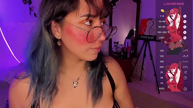 Snapshot of Ludovica6669 chatting on February 24, 2025, 12:30 am Ludovica6669 online show from February 24, 2025, 12:30 am