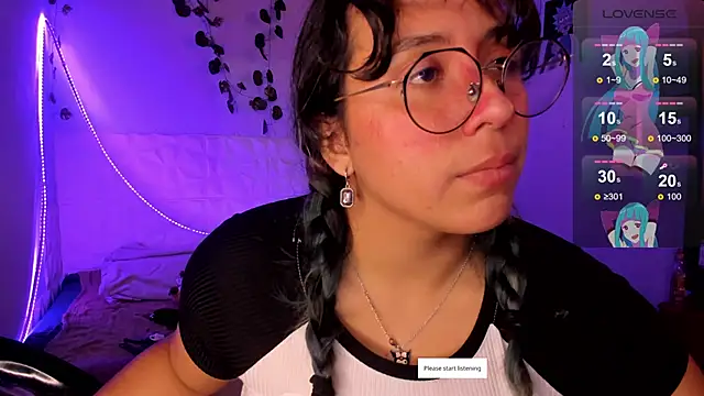 Snapshot of Ludovica6669 chatting on March 21, 2025, 1:24 am Ludovica6669 online show from March 21, 2025, 1:24 am