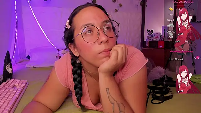 Snapshot of Ludovica6669 chatting on February 28, 2025, 8:39 pm Ludovica6669 online show from February 28, 2025, 8:39 pm