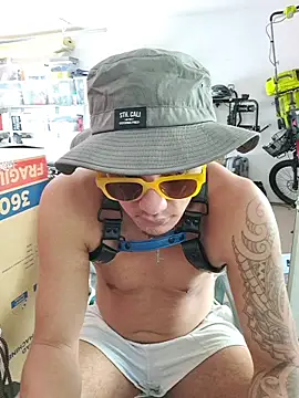 TAIZWRLD online show from November 20, 2025, 5:08 am