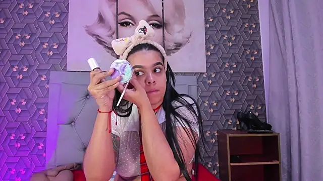 Emily rivera78 online show from February 28, 2026, 7:57 pm