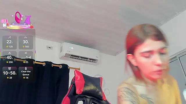 Snapshot of Nicol_TransGirl chatting on February 28, 2026, 2:44 am Nicol TransGirl online show from February 28, 2026, 2:44 am