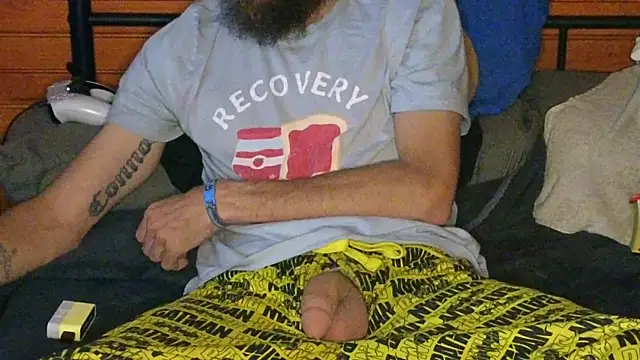 Snapshot of SUCKMEDEEP69 chatting on March 21, 2025, 11:23 pm SUCKMEDEEP69 online show from March 21, 2025, 11:23 pm