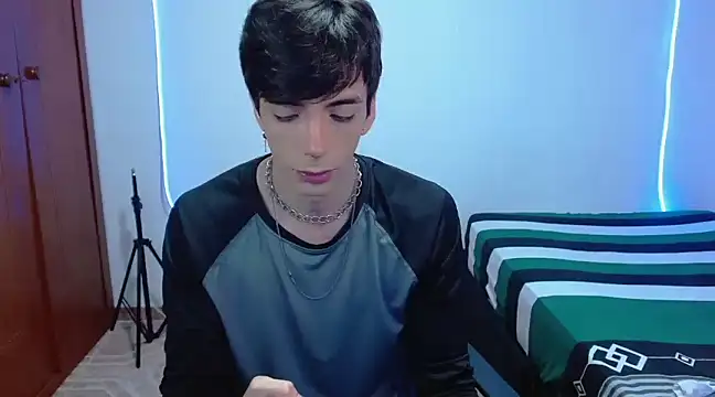 H3ll B0I online show from March 1, 2025, 11:04 pm