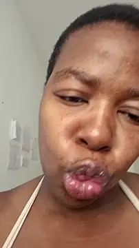 Africanbustylady online show from October 6, 2025, 7:31 am