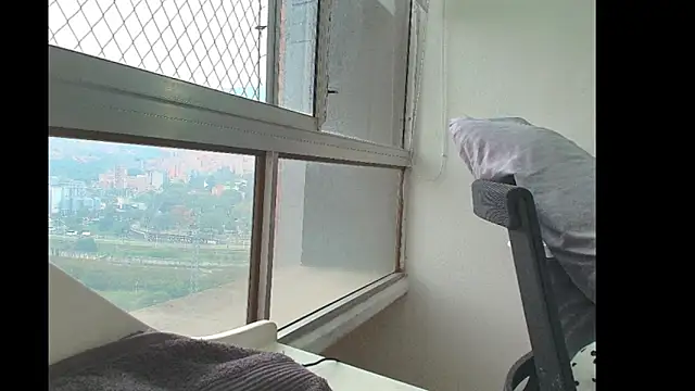 Snapshot of Alaiapink chatting on February 19, 2026, 12:13 pm Alaiapink online show from February 19, 2026, 12:13 pm