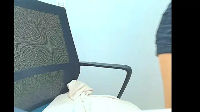 Snapshot of Alaiapink chatting on February 27, 2026, 12:05 pm Alaiapink online show from February 27, 2026, 12:05 pm