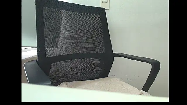 Snapshot of Alaiapink chatting on March 2, 2026, 9:44 pm Alaiapink online show from March 2, 2026, 9:44 pm