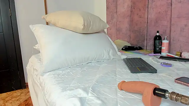 Annita001 online show from January 12, 2026, 6:58 pm