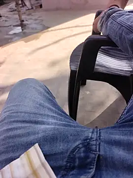 xmanrawan2 online show from February 25, 2026, 4:12 am