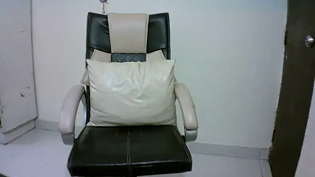 kajal  bhabhi  online show from February 26, 2026, 4:18 pm