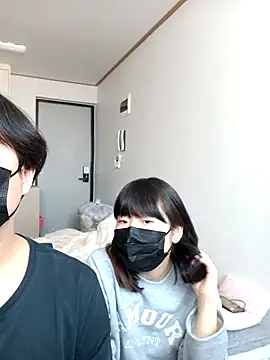 cutie koreancouple online show from February 26, 2025, 4:19 am