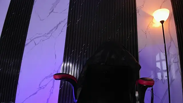 SadieManson  online show from March 21, 2025, 2:07 pm