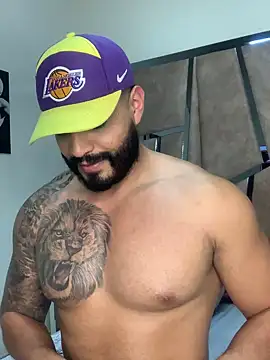 LeandroRusso online show from March 16, 2025, 2:21 am