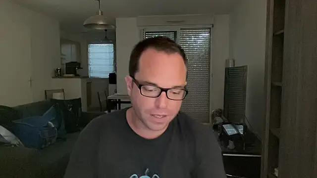 Snapshot of Funnyjul31 chatting on May 31, 2026, 2:01 pm Funnyjul31 online show from May 31, 2026, 2:01 pm