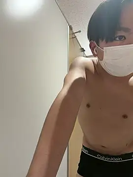 RUKI042 online show from April 10, 2026, 8:32 am