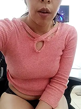 Elaine04 online show from June 24, 2026, 9:12 pm
