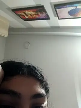 naina78910 online show from November 12, 2025, 2:54 pm