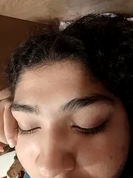 naina78910 online show from October 16, 2025, 12:35 pm