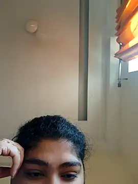 naina78910 online show from February 18, 2025, 9:43 am