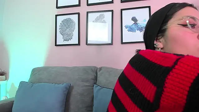 nina  dixon online show from January 7, 2026, 10:48 pm