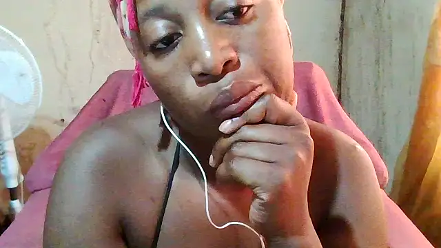 Hotchic22 online show from September 19, 2025, 7:56 am