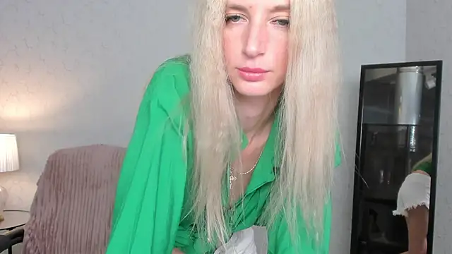 Snapshot of skinnyladyy chatting on February 26, 2025, 8:17 am skinnyladyy online show from February 26, 2025, 8:17 am
