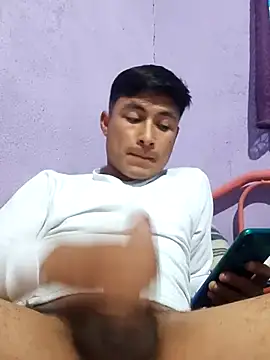 EduardoEspinoza12 online show from October 25, 2025, 4:40 pm