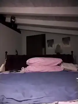 divinaerotica online show from January 18, 2026, 4:10 pm