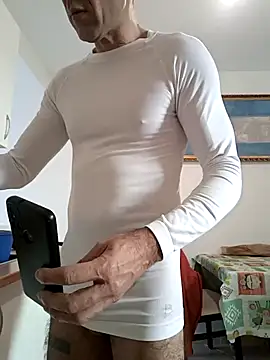 juanignacioargentino online show from February 6, 2025, 1:32 pm