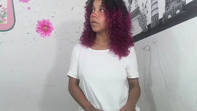 Lola-Pretty online show from March 4, 2025, 12:44 pm
