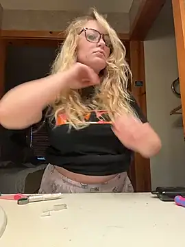 kcmo1010 online show from November 7, 2025, 7:40 pm