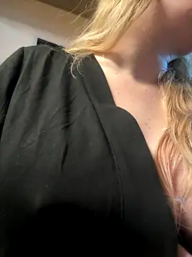 kcmo1010 online show from November 26, 2025, 8:31 pm