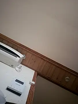 Snapshot of Tyyyggjju chatting on November 6, 2025, 10:41 am Tyyyggjju online show from November 6, 2025, 10:41 am