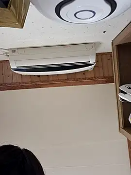 Snapshot of Tyyyggjju chatting on October 26, 2025, 4:57 am Tyyyggjju online show from October 26, 2025, 4:57 am