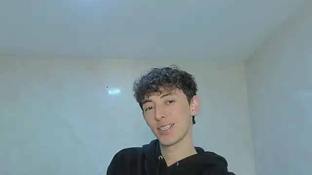 Snapshot of miketwink chatting on December 2, 2025, 10:55 pm miketwink online show from December 2, 2025, 10:55 pm