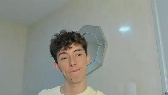 Snapshot of miketwink chatting on November 21, 2025, 4:55 am miketwink online show from November 21, 2025, 4:55 am